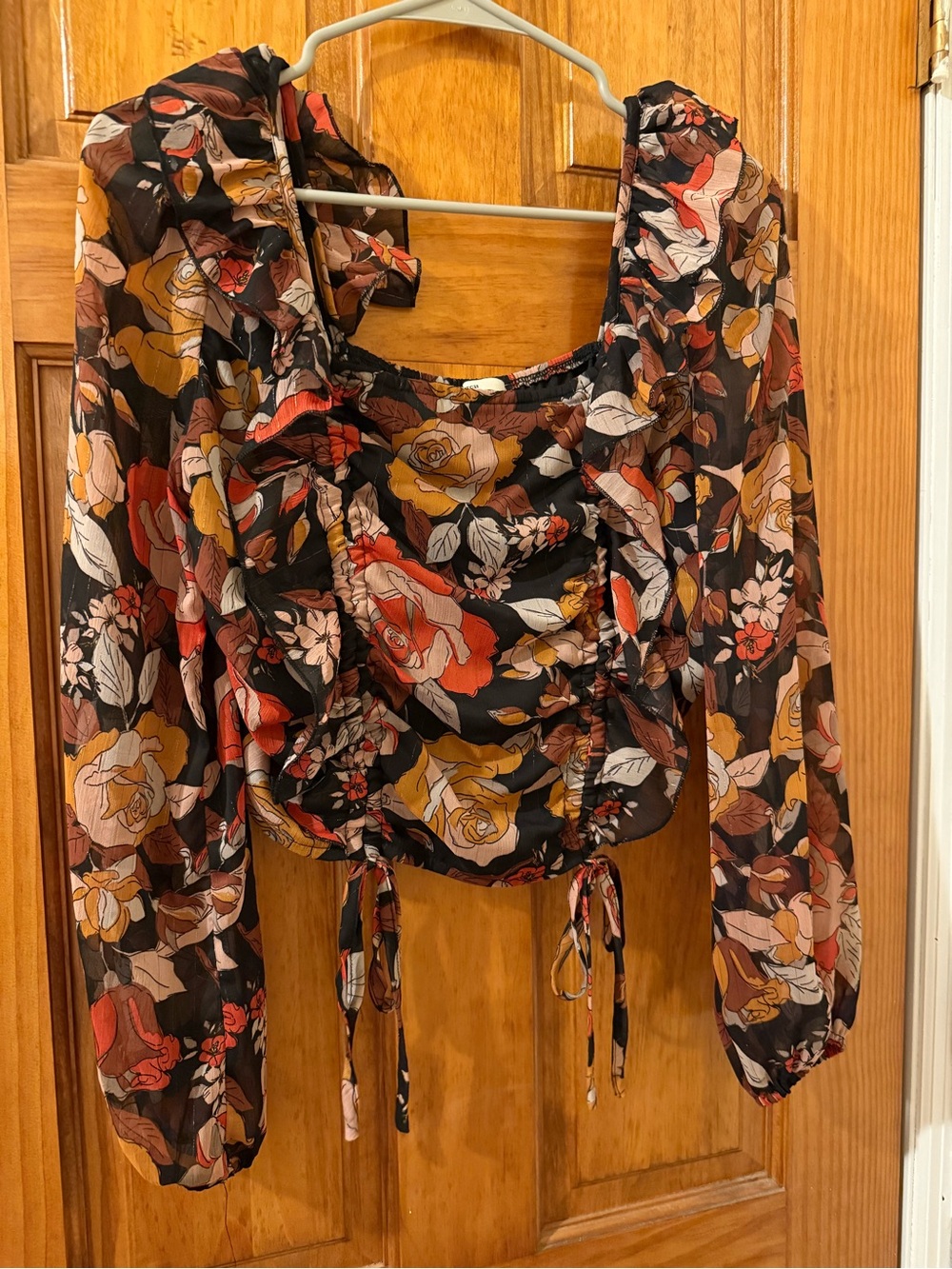 Floral Ruffle Long-Sleeve Crop Top - Black Multi